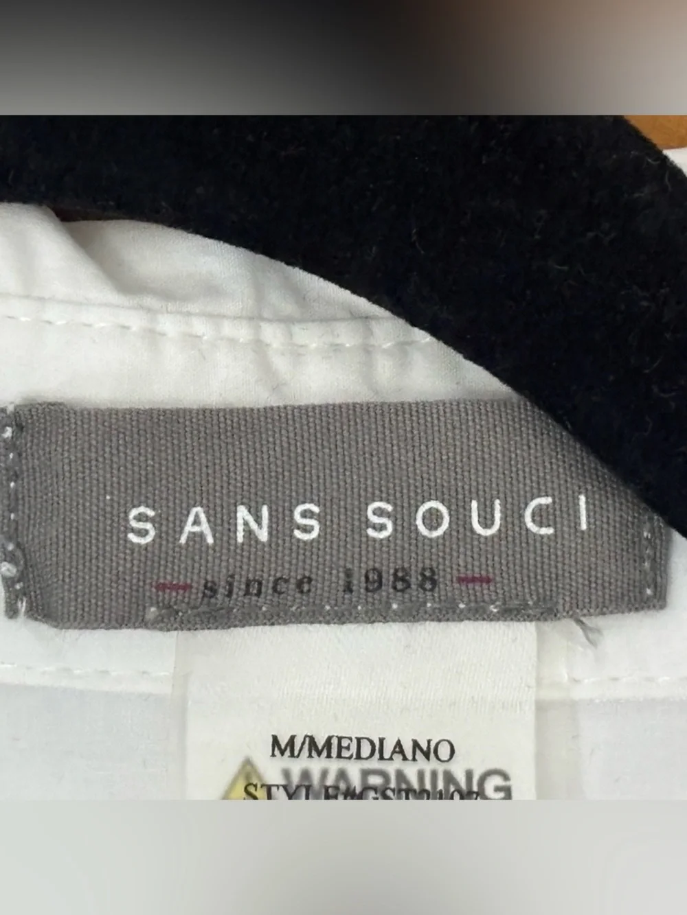 Sans Souci White Twist-Front Long Sleeve Crop Blouse - Picture 3 of 3